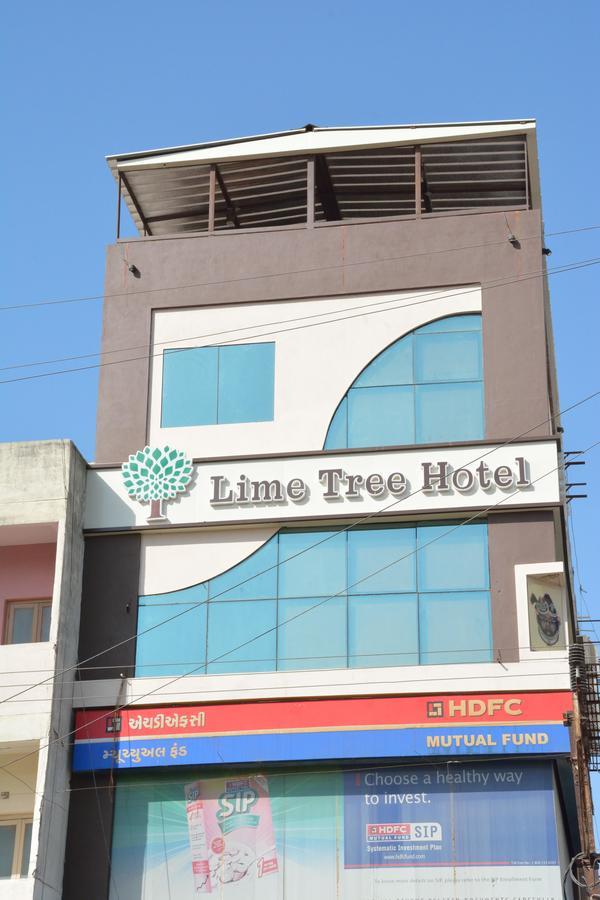 Lime Tree Hotel Jāmnagar Esterno foto